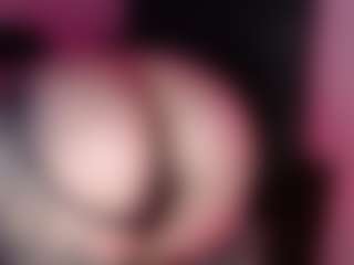 Live cam show with AgathaBolton - Juguetes on anonymated.com