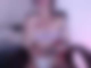 Live cam show with AgathaBolton - Juguetes on Camiplay Live