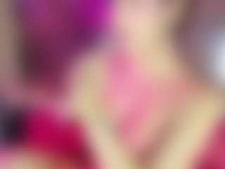 Live cam show with Ariana - Fake Tits on CamwithHer