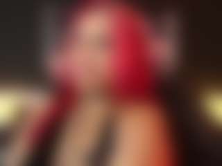 Live cam show with Eva - Facial Piercings on studioflirtlive.com
