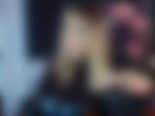 Live cam show with Eva - Facial Piercings on sexytreat.net