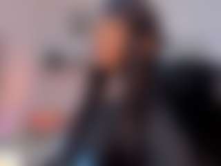 Live cam show with Arigy-Gomez - Fingering on Soda Cam