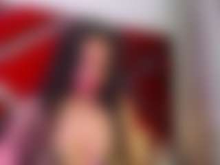 Live cam show with Kendra - Ebony on livesuperchat.net