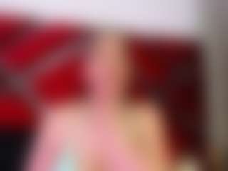 Live cam show with Kendra - Black MILF on livesuperchat.net