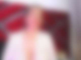 Live cam show with Kendra - Granny Big Tits on Camsoda