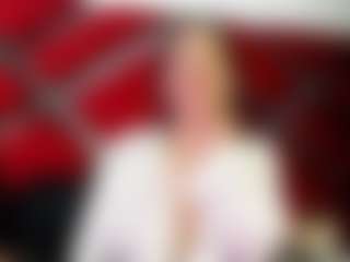 Live cam show with Kendra - Latina MILF on Camsoda | colombia
