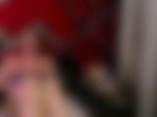 Live cam show with Kendra - Squirt Mature on StripNow