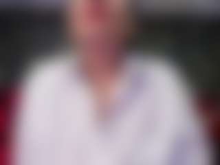 Kendra MILF webcam performer live streaming