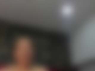 Live cam show with Kendra - Granny Big Ass on Hubzter Live