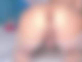 Live cam show with Sophie-Sweett - Tiny Tits on Ass Tok