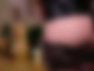 Live cam show with ArielJoy - Highheels on Dolls Live