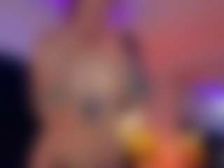 Live cam show with Hanna-Red - Petite on Instabang
