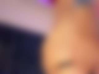 Live cam show with Hanna-Red - Latina on Camsoda | colombia