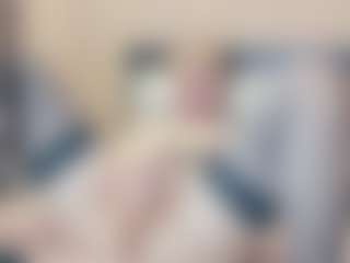 Live cam show with Servallinya - Bedroom MILF on Camsoda