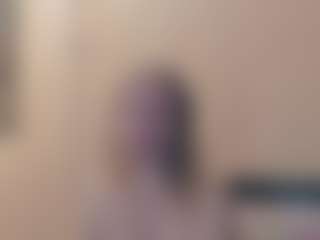 Servallinya MILF webcam performer live streaming