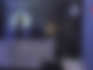 Live cam show with Sofiia-Rubb - Red Hair on Fling VIP Chat