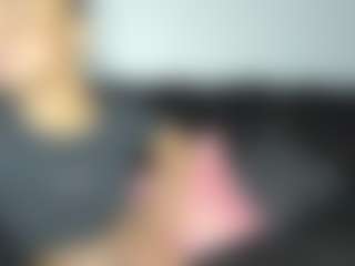 Live cam show with YAYA - Slut on 1on1-livenow