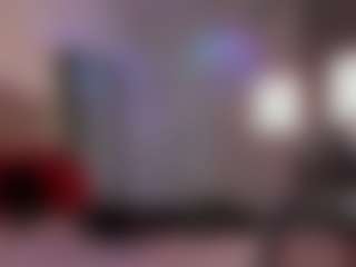 Live cam show with YAYA - Tight on Camming Site