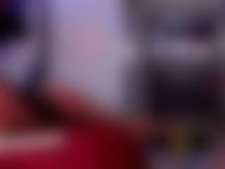 Live cam show with YAYA - Tight on StripNow