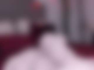 Live cam show with YAYA - Tight on AdultVida.com