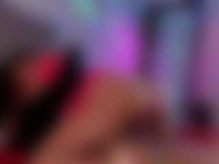 Spettacolo in cam dal vivo con YAYA - Bwc su Camsoda