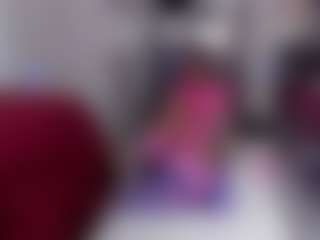 Live cam show with YAYA - Tight on Dolls Live