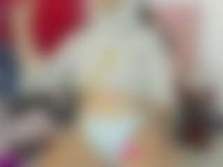 Live cam show with AishaAmin - Average on xfollow cams