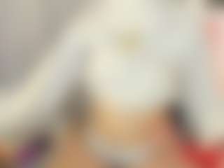 Live cam show with AishaAmin - Arab on xDating