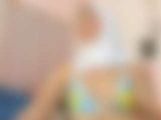 Live cam show with AishaAmin - Arab on Camsoda