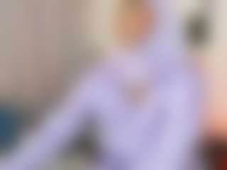 Live cam show with AishaAmin - Trimmed Arab on Big Tits