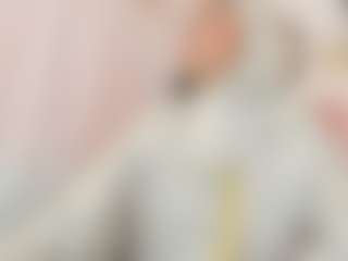 Live cam show with AishaAmin - Trimmed Arab on dropp.cam