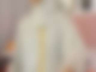 Live cam show with AishaAmin - Trimmed Arab on SpunkLive