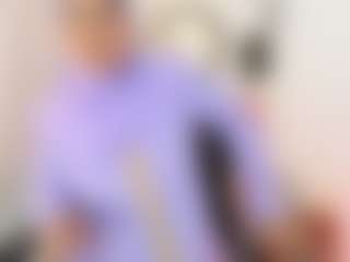 Live cam show with AishaAmin - Trimmed Arab on SmokeAndPoke