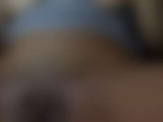 LouLuver123's Live Sex Cam Show