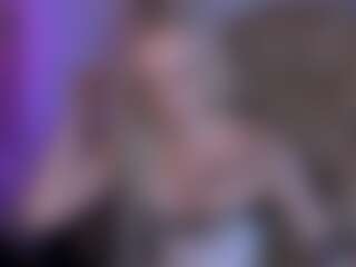 Live cam show with ViooletCherry - Gamer Blonde Hair on live18s.com