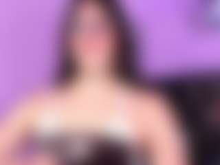 Live cam show with Maryam-fox - Tease on Camsoda