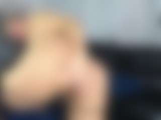 Live cam show with Christtydiaz - Tittyfuck on luckytryst.com