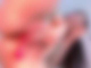 Live cam show with LauryMoons - Smoke on Pornisteam.com