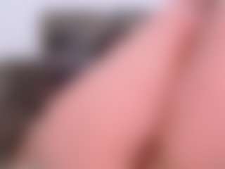 LauryMoons's Live Sex Cam Show