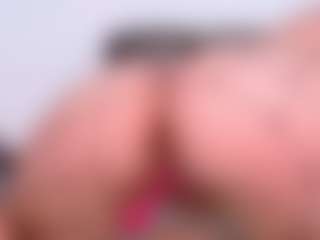 Live cam show with LauryMoons - Fingering on Camsoda