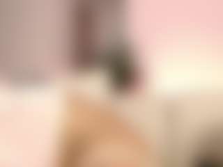Live cam show with Varenka-ivanova - Skinny MILF on camtv