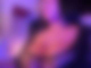 Live cam show with kittyroouse - Bedroom Latina on Camsoda
