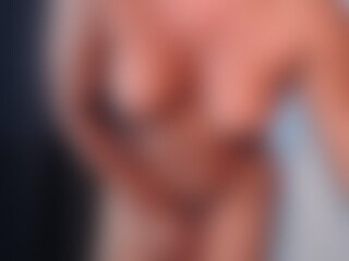 SHANTAL PORNSTARのライブセックスチャットショー