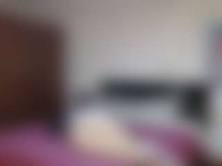 Live cam show with Dearlilith - Blonde Hair on AdultVida.com