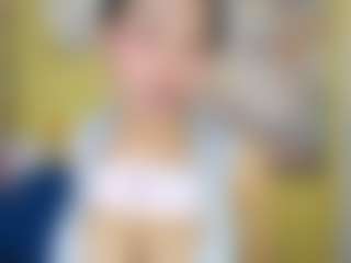 Hugekira's Live Sex Cam Show