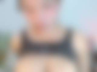 Hugekiras Live-Sex-Cam-Show