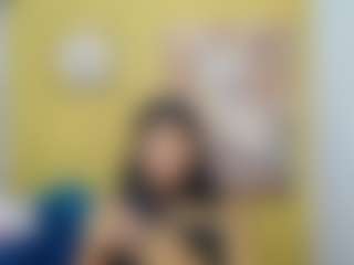Hugekira's Live Sex Cam Show