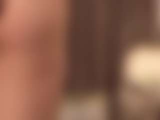 LAURAAX's Live Sex Cam Show