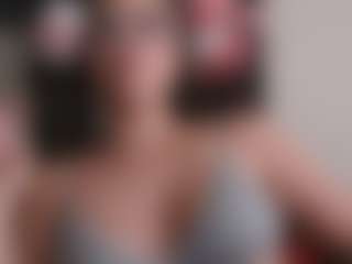 Live cam show with Trianabell - Bedroom on liverealitysex.com