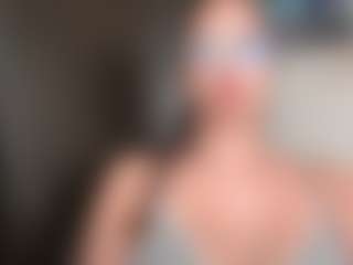 Live cam show with Trianabell - Pov on Dolls Live